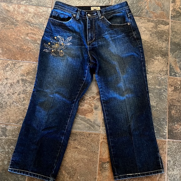 Zena Crop Jeans - Picture 2 of 5